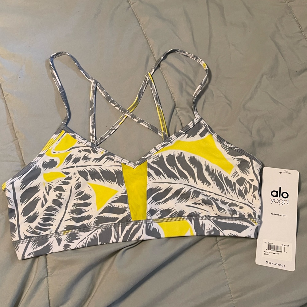 NWT Alo yoga goddess bra